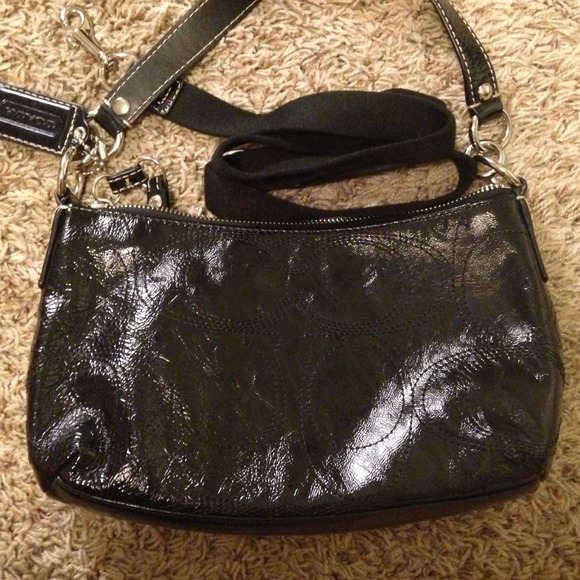 💥💥 PRICE REDUCED💥💥 Coach small hand bag - Picture 2 of 3