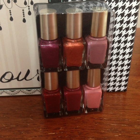 NEW Nail polish set