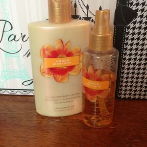 Amber Romance VS body lotion and spray