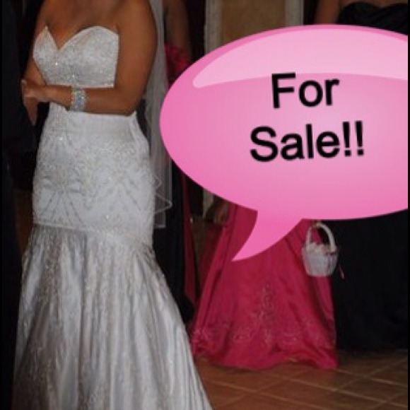 Wedding dress for sale no trade!!