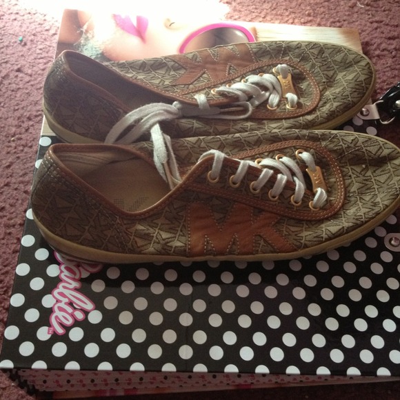 MK Canvas sneakers size 9