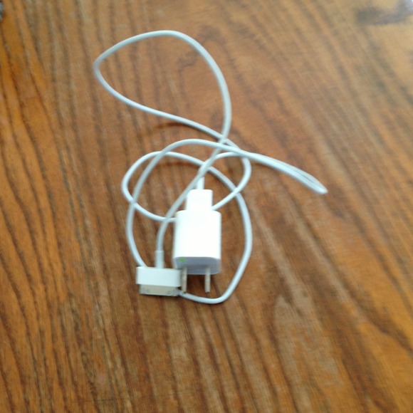 2 iPhone 4/4s charges. Used.