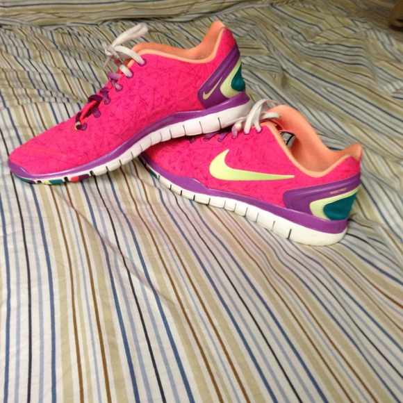 Nike free pink !!!!