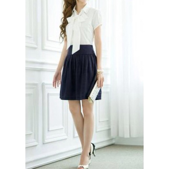 💥SOLD OUT💥Navy & White Ruffle Dress - Picture 2 of 5