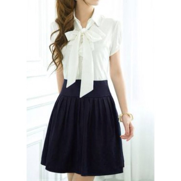 💥SOLD OUT💥Navy & White Ruffle Dress - Picture 3 of 5