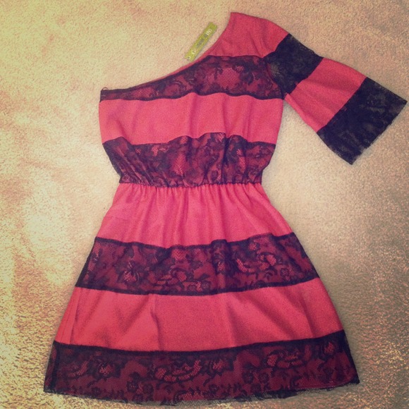 Gianni Bini Verruca dress