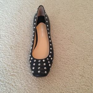 Gianni Bini black leather stud flats