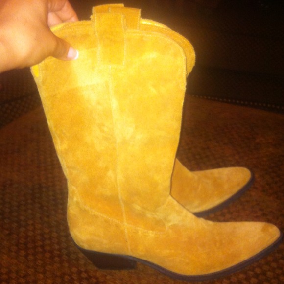 Gianni Bini Tan Suede Boots size 7m