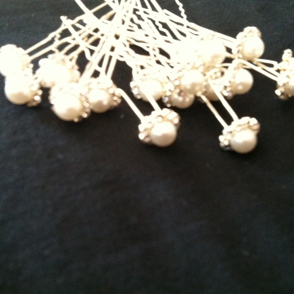 Hair pins holing for @babesfcali!!!!!!