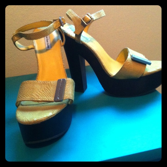 ❌Sold❌ Calvin Klein Heels