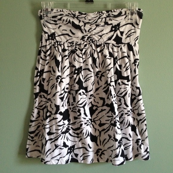 Black and white Floral print tube top