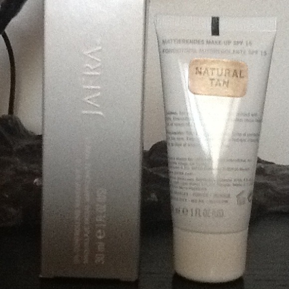 Oil control natural Tan Makeup SPF 15