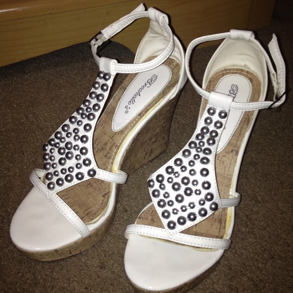 breckelle's Shoes - Sexy wedges