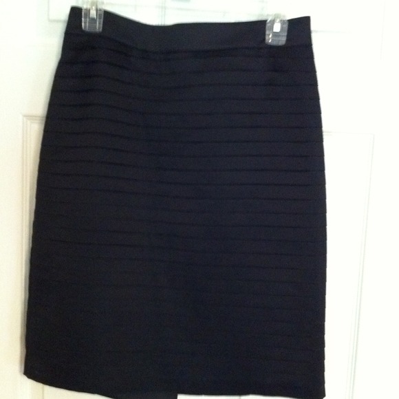 H&M black skirt