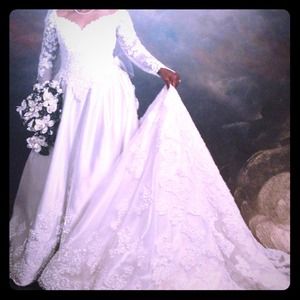 Beautiful formal ivory Wedding gown