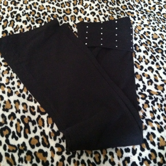 Victoria's Secret Pants - Victoria's secret rhinestone yoga pants