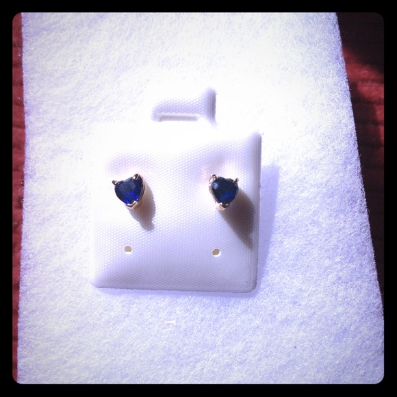 Yellow Gold Sapphire Heart Earrings