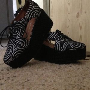 ❤Hold❤Platform jeffrey campbell tahiti last NWOT