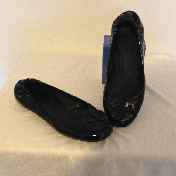 SOLD Tory Burch reva 7.5