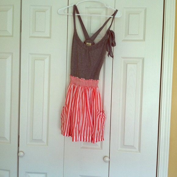 Gray and pink striped hollister dress