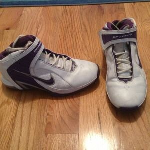Nike women basketball shoes
