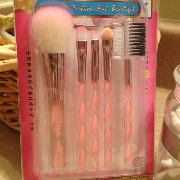 Make up brushes