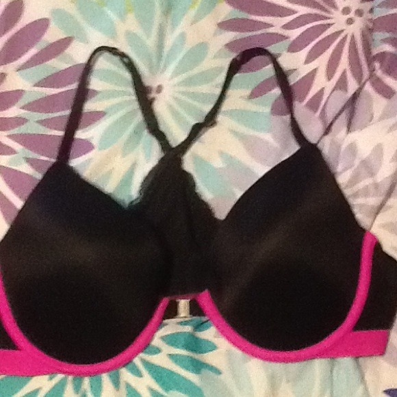 SOLD REDUCED VS Pink front clasp bra