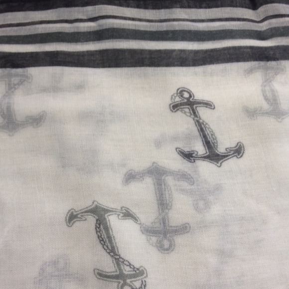 🚫SOLD black & white anchor scarf - Picture 2 of 2