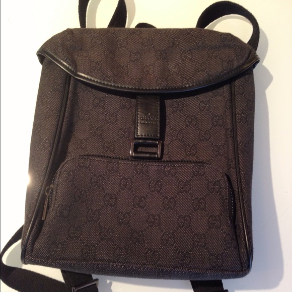 Gucci Handbags - HOLD ⛔️ Gucci Petite Signature Purse & WR Denim