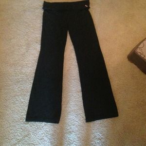 Bundle: vs pants, cupcake necklace, & earrings