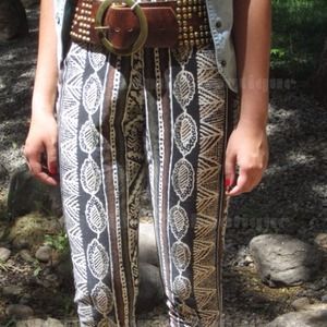 VINTAGE Tribal/African print leggings/pants