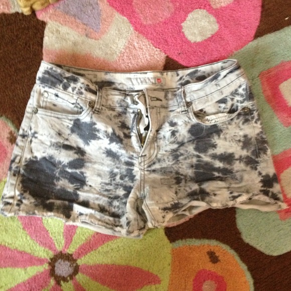 SOLD shorts
