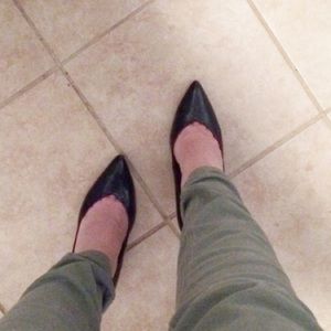 Black heels size 7 1/2