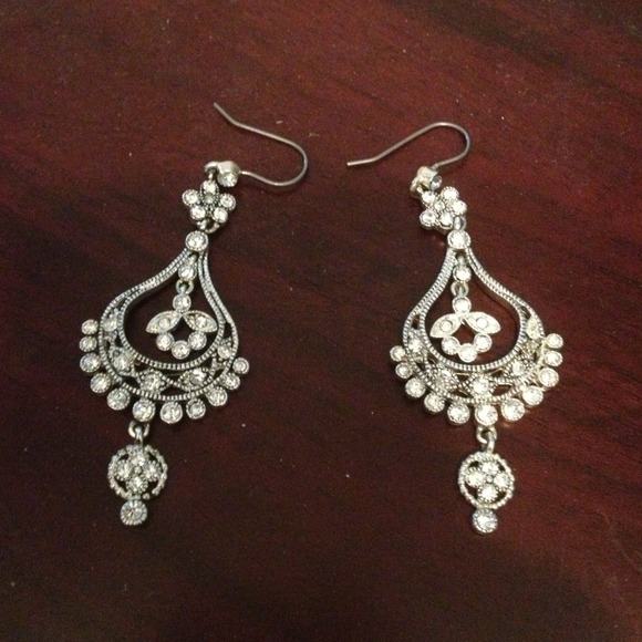 Dangle earrings