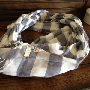 SOLD Hollister scarf