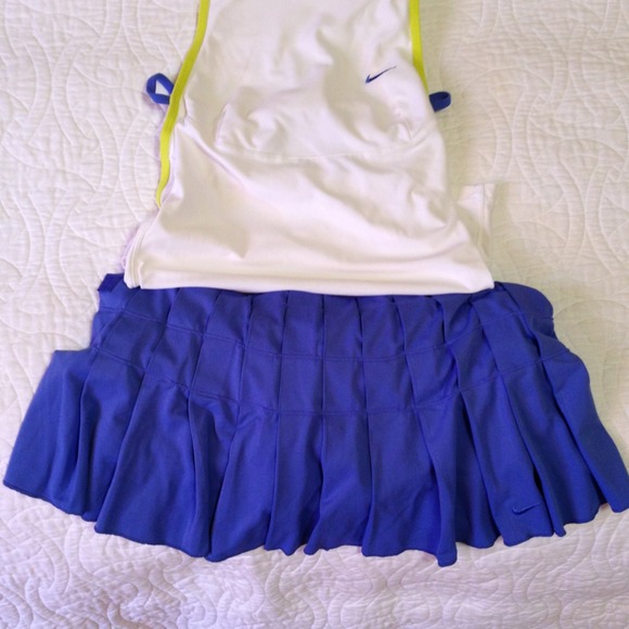 *Sold*Summer Nike tennis outfit-looks brand new!