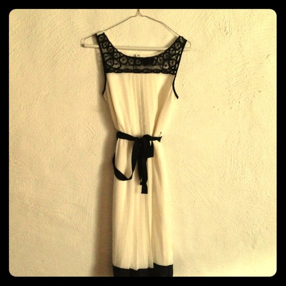 Max & Cleo Dresses & Skirts - Max and Cleo dress sz 4