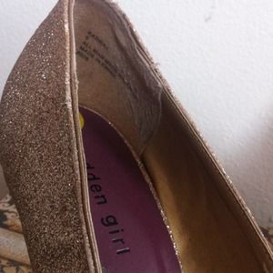 Madden girl by Steve Madden Shoes - 💢Price reduced!💢 Madden girl gold peep toe pumps Madden girl by Steve Madden Shoes - 💢Price reduced!💢 Madden girl gold peep toe pumps
