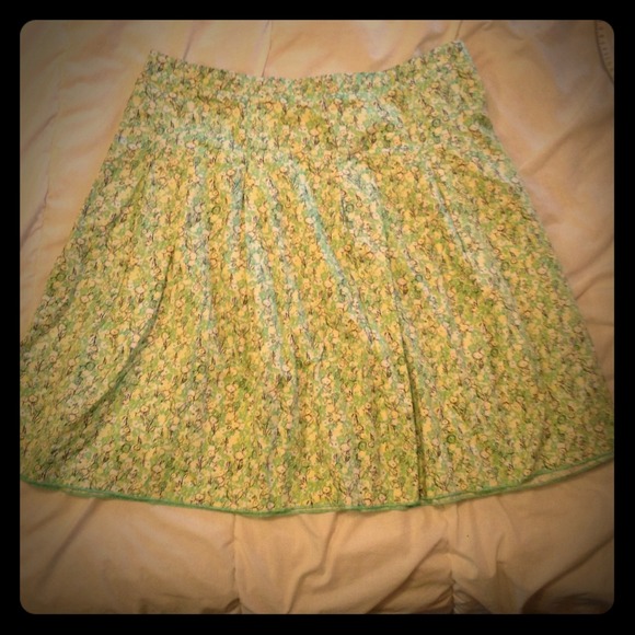 Green & Yellow Floral Pattern Skirt