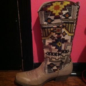 Adorable boots and only worn once!