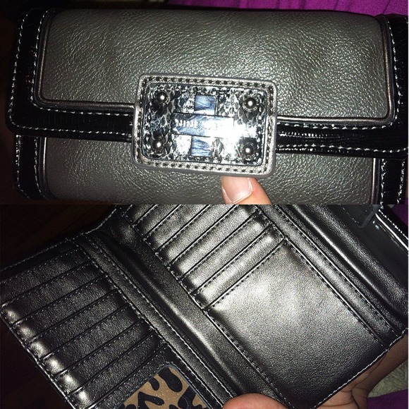 Nine West wallet