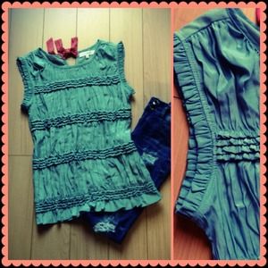 Super cute nice fitting blouse