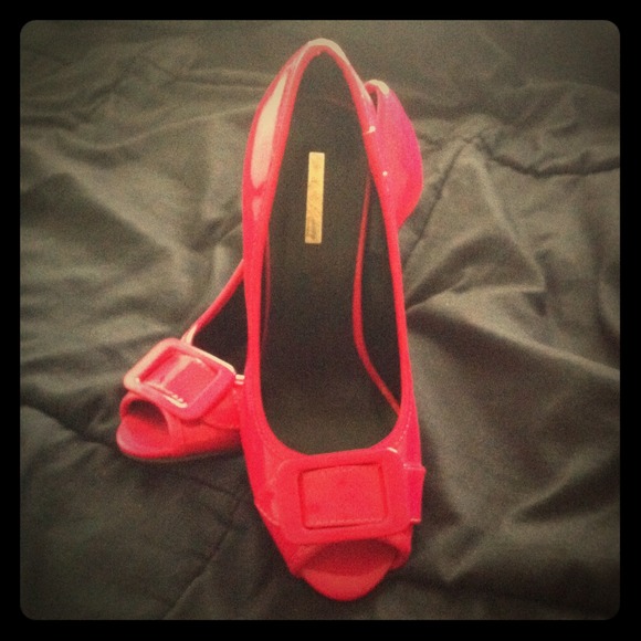 Super chic hot pink shoes!!! - Picture 1 of 4