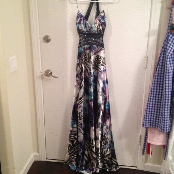 Caché Dresses & Skirts - ✨💕Caché💕✨ Size 6Beautiful Evening Gown