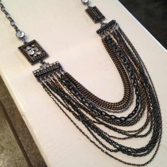 Chained necklace - Picture 2 of 4