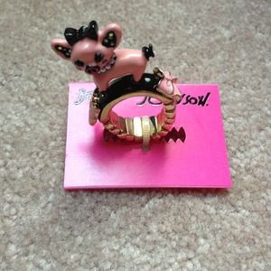 Besty Johnson pig ring *Bundled* :)
