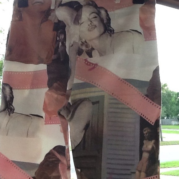 Spectacular MARILYN Collage Pants! - Picture 4 of 4