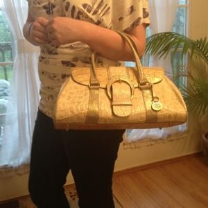 Brahmin cream handbag and wallet