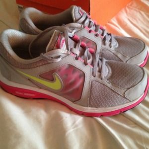 Nike Dual Fusion Running shoes