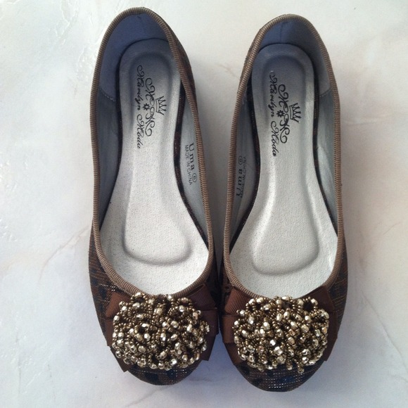 Shoe
